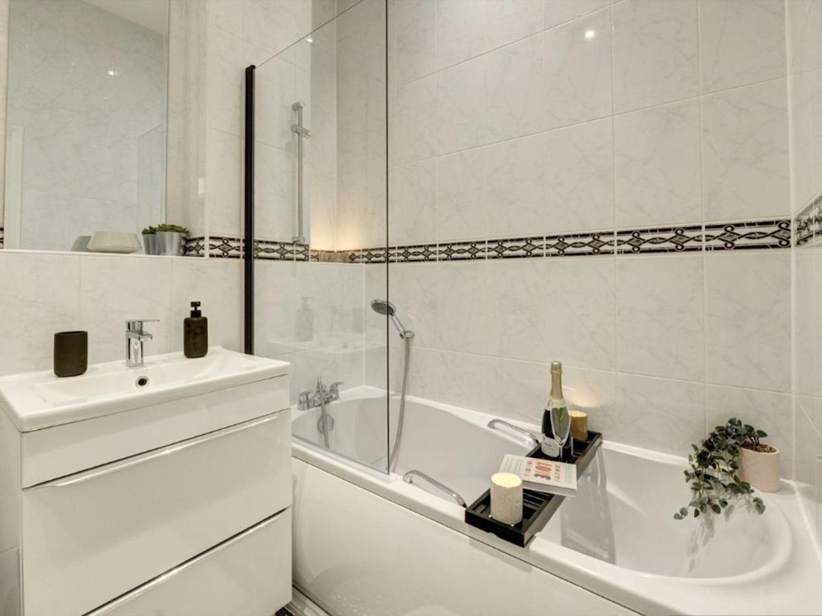The Clement Apartment Stylish Two Bedroom Apartment Very Close To The Birmingham Arena エクステリア 写真
